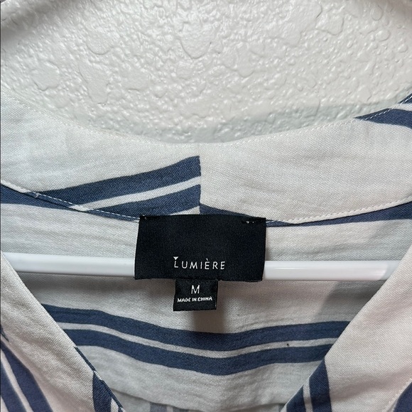 Lumiere Striped Blue and White  Shirt M - Picture 3 of 5